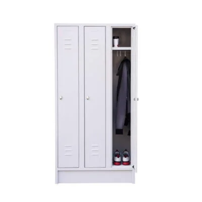 Kovinska garderobna omara s polico za čevlje 17 <div class="detail_kropis">Kovinska garderobna omara s polico za čevlje in obešalom za oblačila je na voljo v različnih dimenzijah, za eno, dve, tri ali štiri osebe.</div> kovinska vrstna garderobna omara 11ST oprema 52