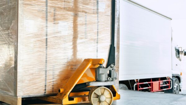 okolju prijazen prevoz kovinskega pohištva